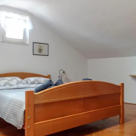 3 Bedroom Pet Friendly In אונייה